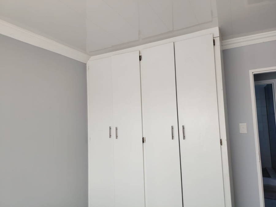 2 Bedroom Property for Sale in Langenhovenpark Free State